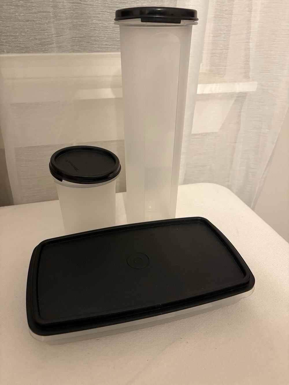 Lot 3 Tupperware Black Seal Modular Mate Spaghetti Keeper #2 1606 Rectangle